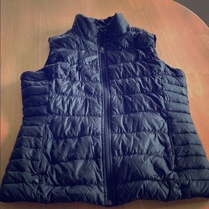 Athleta black puffy vest